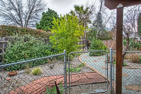4229 Pasatiempo Ct, Redding, CA 96002 photo 17