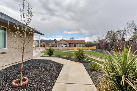 7107 Chancy Ct, Redding, CA 96001 photo 3