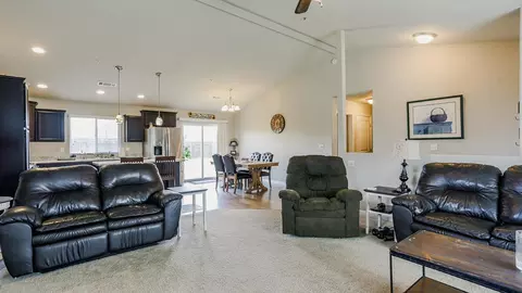 7107 Chancy Ct, Redding, CA 96001 photo 6