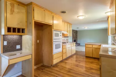3955 Oro St, Redding, CA 96001 photo 5