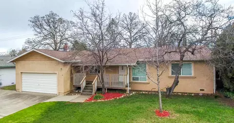 3955 Oro St, Redding, CA 96001 photo 2
