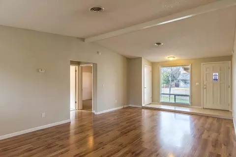 3955 Oro St, Redding, CA 96001 photo 9