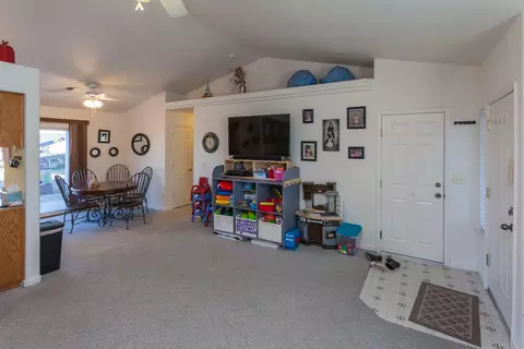1246 Southpointe Dr, Red Bluff, CA 96080 photo 5