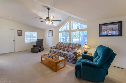 20278 Leon Ln, Redding, CA 96003 photo 13