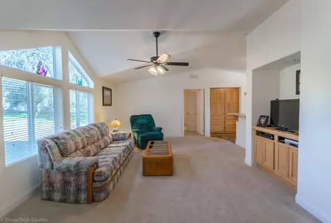 20278 Leon Ln, Redding, CA 96003 photo 11