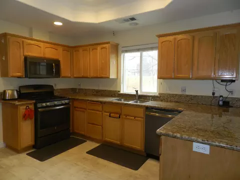 5554 Jan Ct, Redding, CA 96003 photo 2