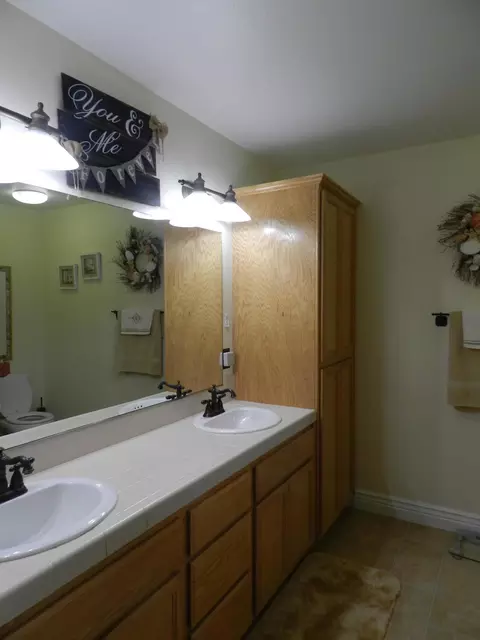 5554 Jan Ct, Redding, CA 96003 photo 12