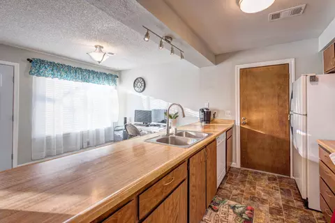 3727 Pluto St, Redding, CA 96002 photo 9