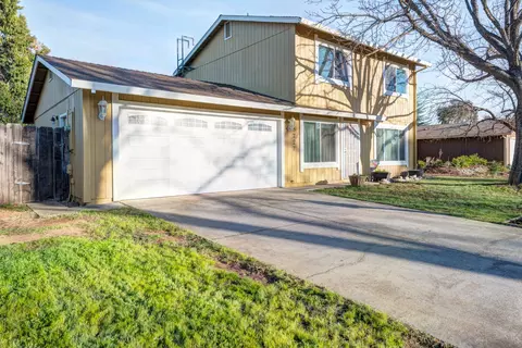 3727 Pluto St, Redding, CA 96002 photo 1