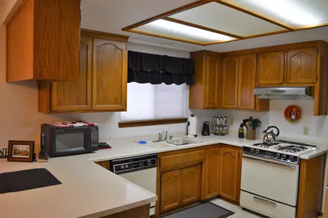 2424 Harlan Dr, Redding, CA 96003 photo 7