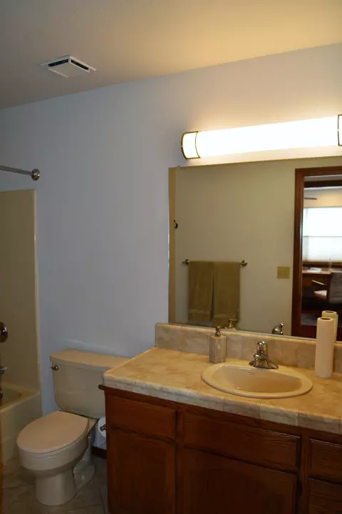 2424 Harlan Dr, Redding, CA 96003 photo 8