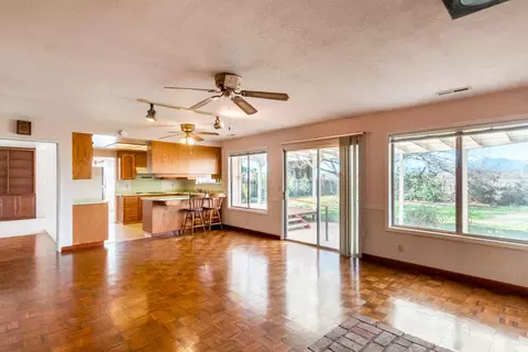 5988 Riverside, Redding, CA 96001 photo 12
