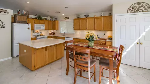 1993 Shelby Rd, Redding, CA 96002 photo 4