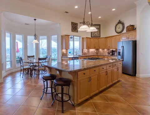 2385 Dream St, Redding, CA 96001 photo 11