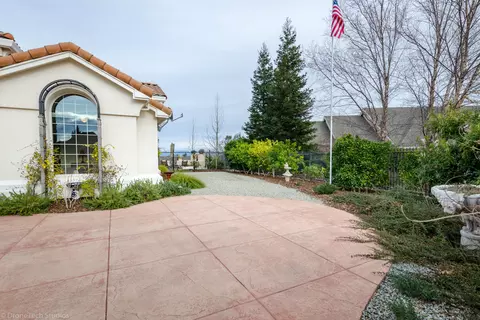 2385 Dream St, Redding, CA 96001 photo 38