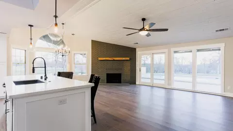 21039 Shadow Hill Ln, Redding, CA 96002 photo 13