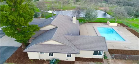 21039 Shadow Hill Ln, Redding, CA 96002 photo 3