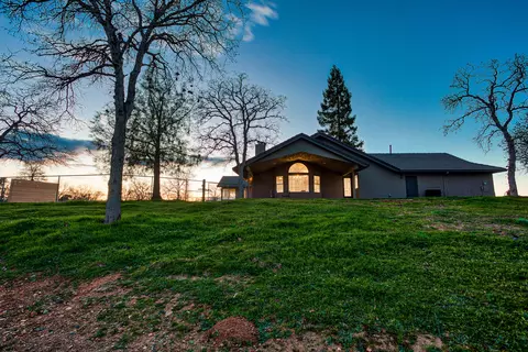 21039 Shadow Hill Ln, Redding, CA 96002 photo 36