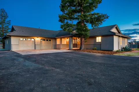 21039 Shadow Hill Ln, Redding, CA 96002 photo 4