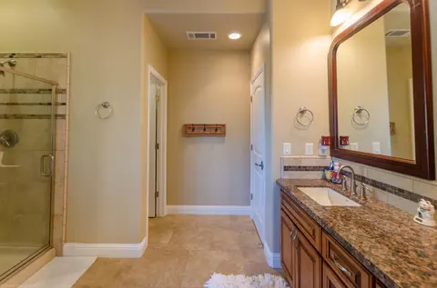 1488 Benton Dr, Redding, CA 96003 photo 19