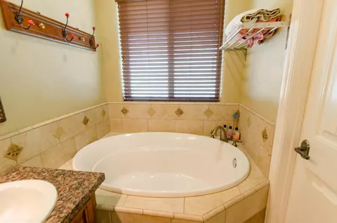 1488 Benton Dr, Redding, CA 96003 photo 68