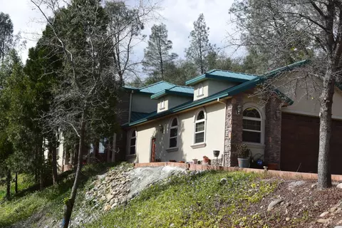 1488 Benton Dr, Redding, CA 96003 photo 1