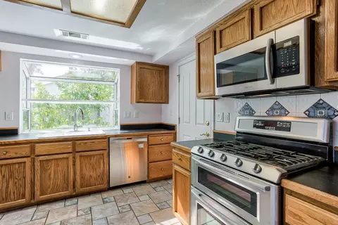 1456 Grouse Dr, Redding, CA 96003 photo 4