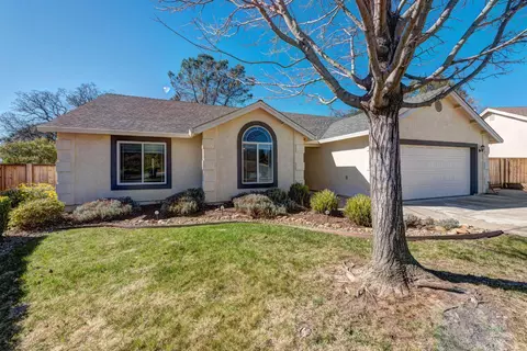 3388 Stanford Dr, Redding, CA 96003 photo 4