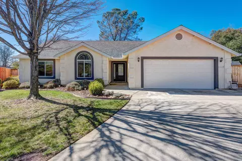 3388 Stanford Dr, Redding, CA 96003 photo 1