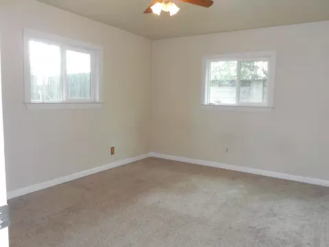5887 Live Oak Ln, Redding, CA 96001 photo 8