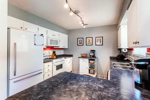 758 Redwood Blvd, Redding, CA 96003 photo 6