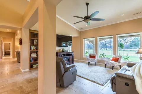 2140 Hope Ln, Redding, CA 96003 photo 6