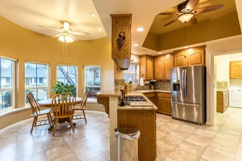 2140 Hope Ln, Redding, CA 96003 photo 10