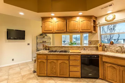 2140 Hope Ln, Redding, CA 96003 photo 12