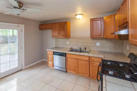 2077 Jupiter, Redding, CA 96002 photo 7