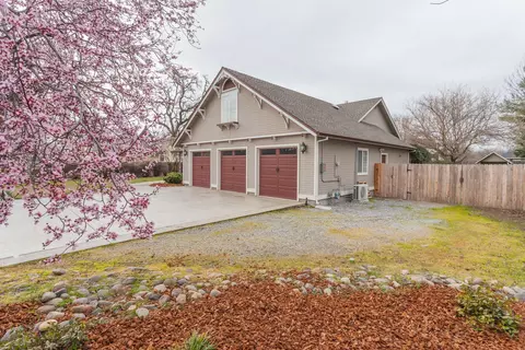 3013 Park Pl, Anderson, CA 96007 photo 4