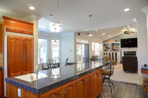4353 Yellowstone Dr, Redding, CA 96002 photo 5