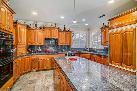 4353 Yellowstone Dr, Redding, CA 96002 photo 3