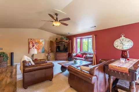 2896 Howard Dr, Redding, CA 96001 photo 6
