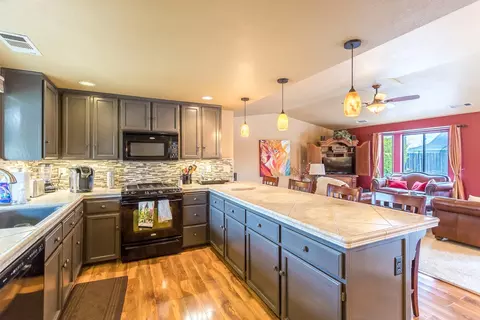 2896 Howard Dr, Redding, CA 96001 photo 9