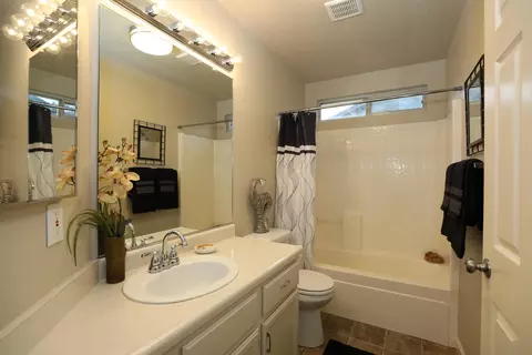 1893 Juarez Ln, Redding, CA 96003 photo 8