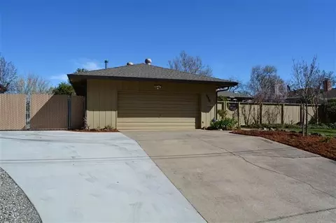 450 Brearcliffe Dr, Red Bluff, CA 96080 photo 4