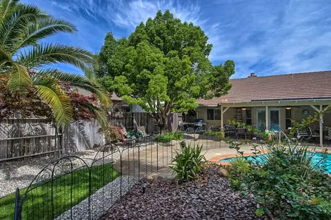 2139 Sophy Pl, Redding, CA 96003 photo 30