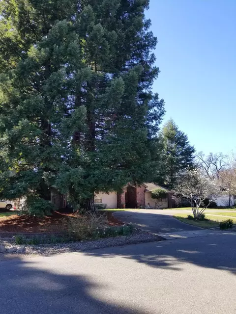2871 Balaton Ave, Redding, CA 96001 photo 9