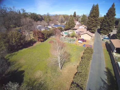 2871 Balaton Ave, Redding, CA 96001 photo 2