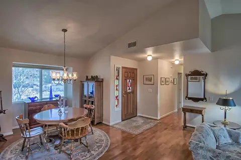 2395 Sonoma St, Redding, CA 96001 photo 4