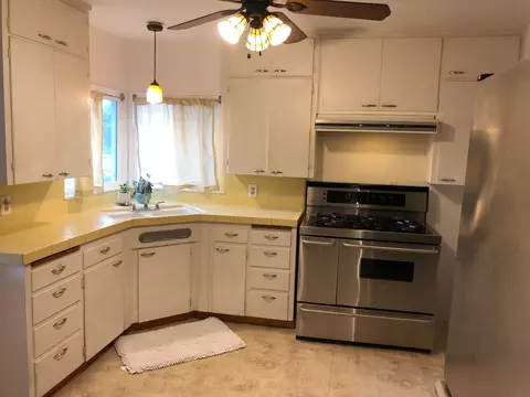 806 Coronado St, Redding, CA 96003 photo 8