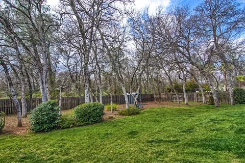 3480 Woodbury Dr, Redding, CA 96002 photo 40