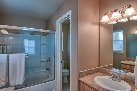 2365 La Villa Way, Redding, CA 96003 photo 17