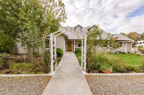 18785 Drake Rd, Red Bluff, CA 96080 photo 2